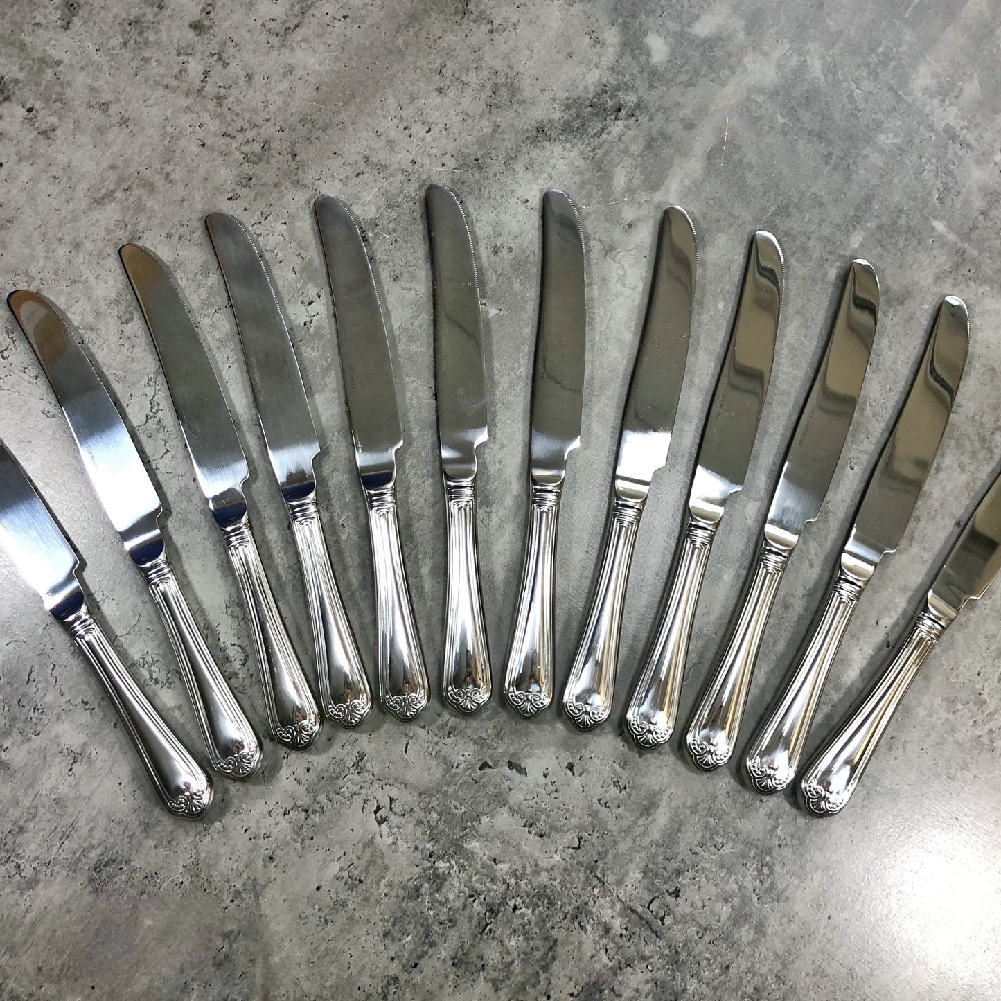 Jesmond Hollow Handle Table Knife – Box of 12 (18/0 Stainless Steel)