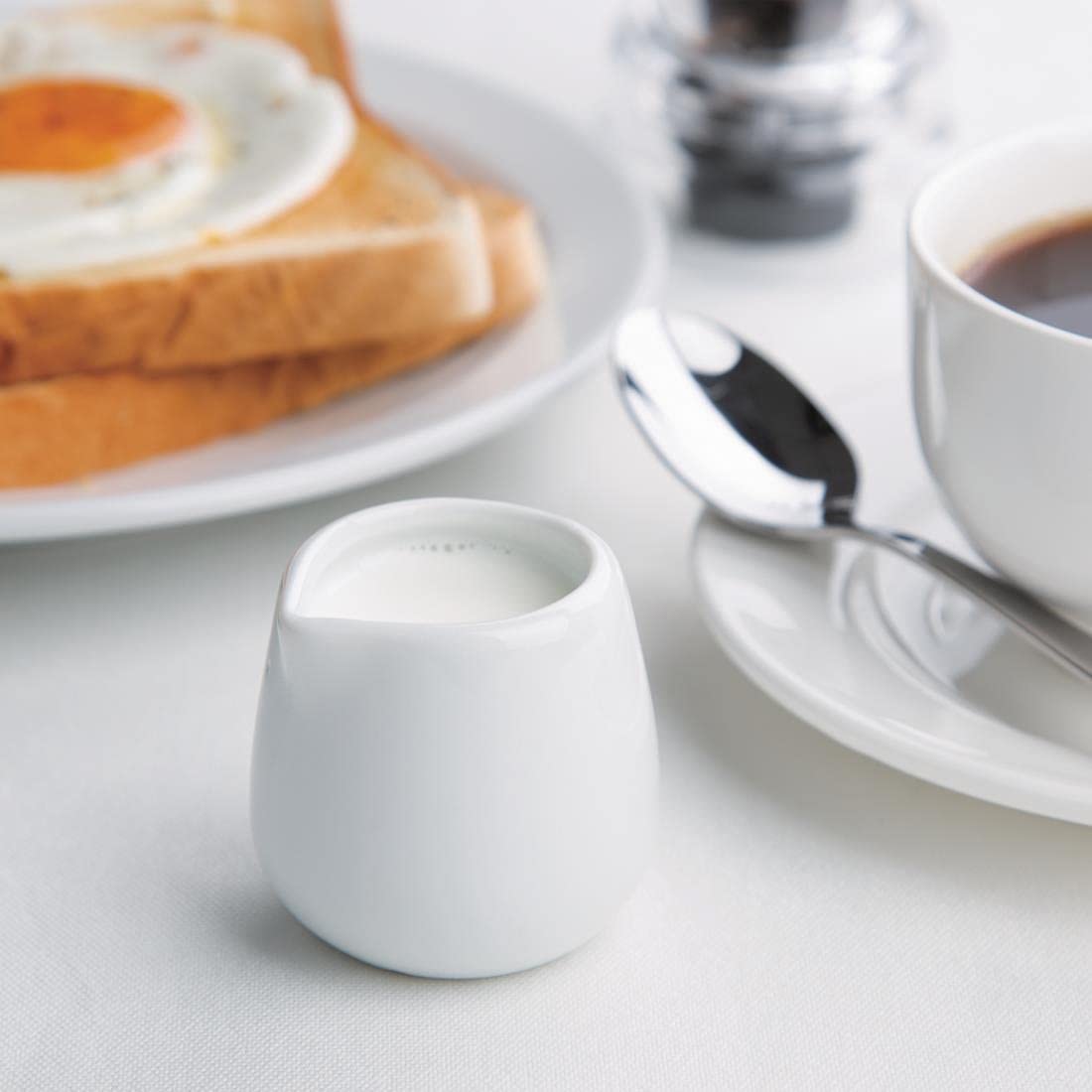 Chef-Hub 1.5oz Mini Ceramic Milk Jug – White, Dishwasher-Safe