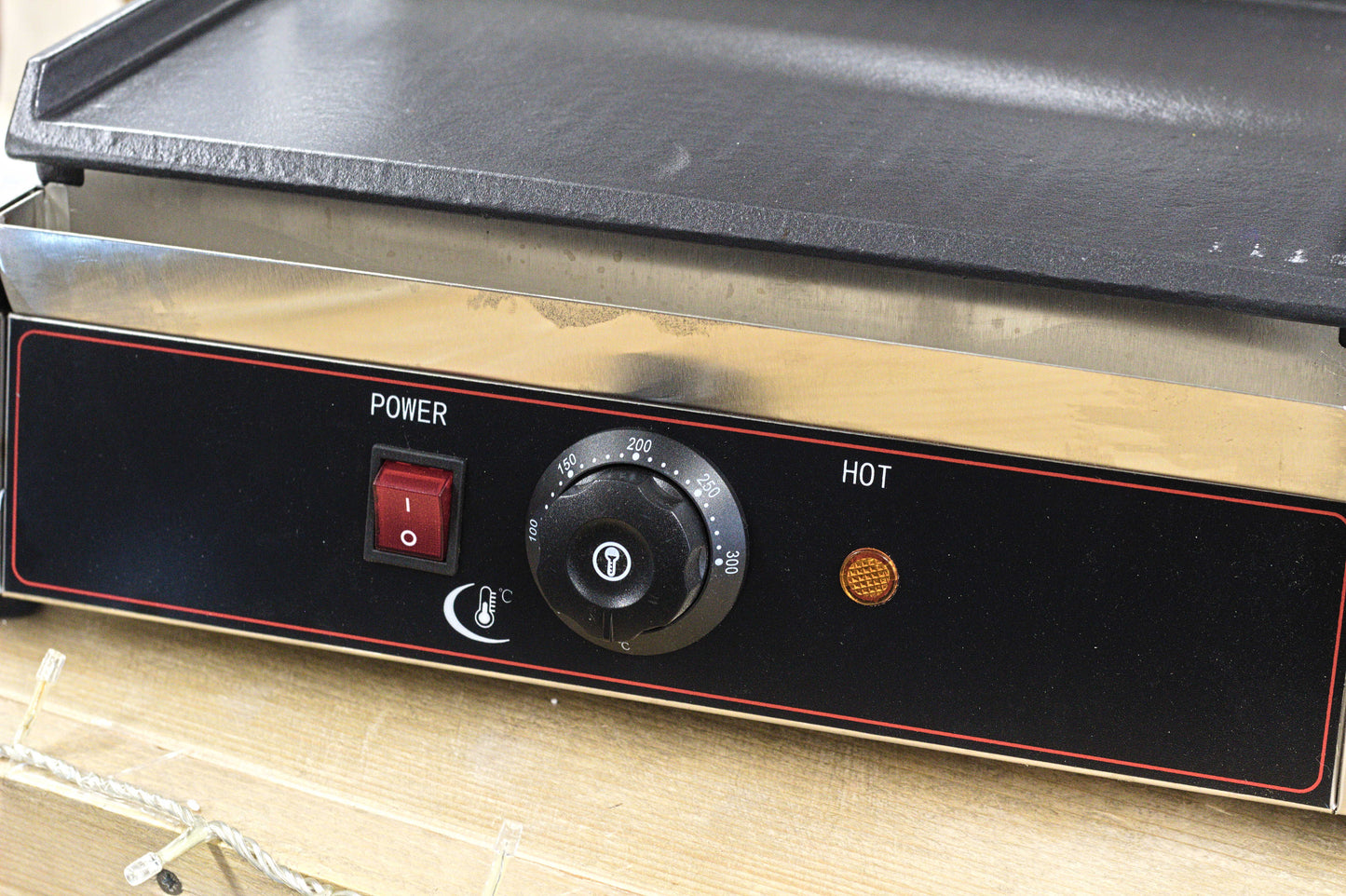 Chef-Hub Electric Extra Wide Contact Grill / Panini Grill
